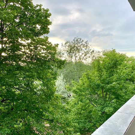 Green Life Next To Metro Station Βαρσοβία Εξωτερικό φωτογραφία